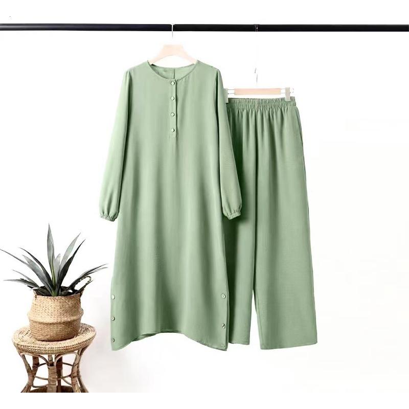 

New Muslim women s clothing round neck placket bubble sleeve shirt side seam decorative wooden buckle fashion casual suit S grass зелений колір