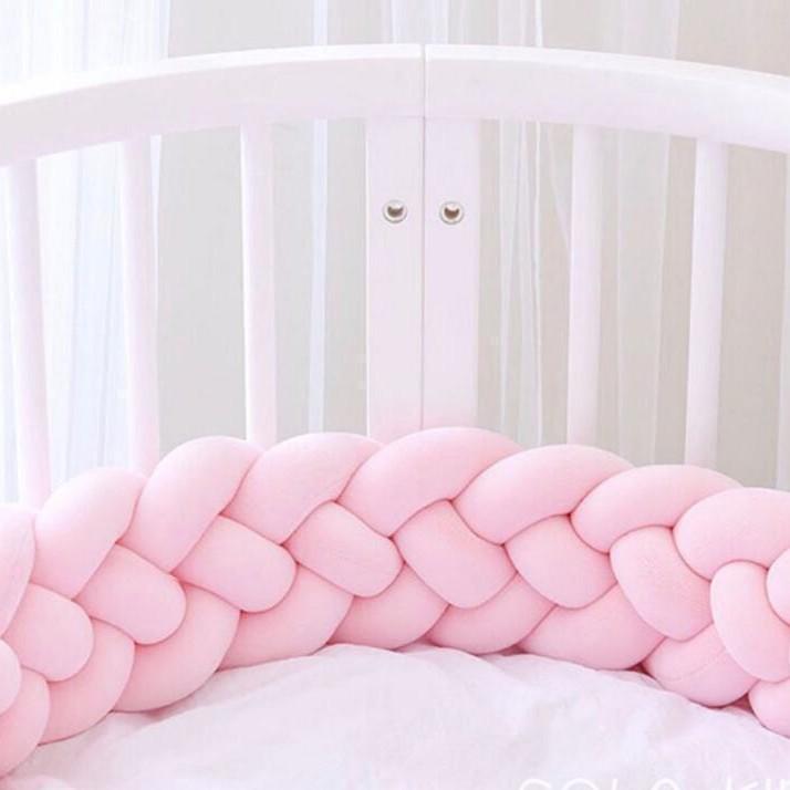 Cojín Nudo Trenzado Danés de Cuatro Hebras – Protector de Cuna Anticolisión para Habitación Infantil