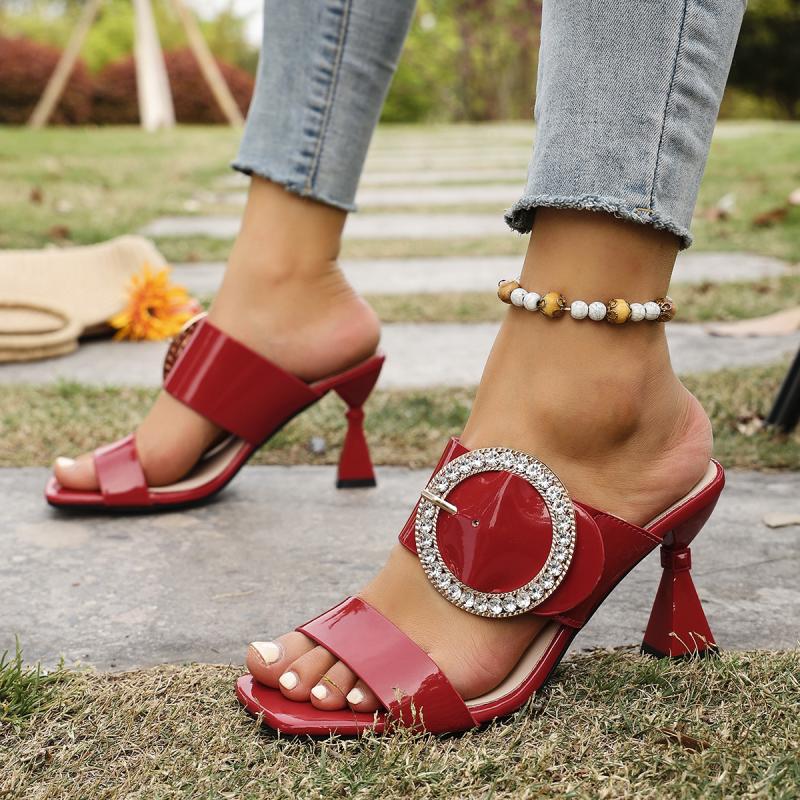 Fashion Metal Glitter Buckle Decoration Patent Leather Slippers Sexy Square Toe High Heels Sandals Women 2025 Summer Fashion Party Shoes