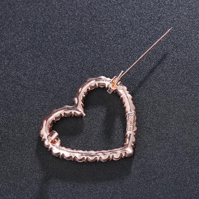 Elegant Rhinestone Heart Brooch for Women's Fashionable Clothing Accessories
