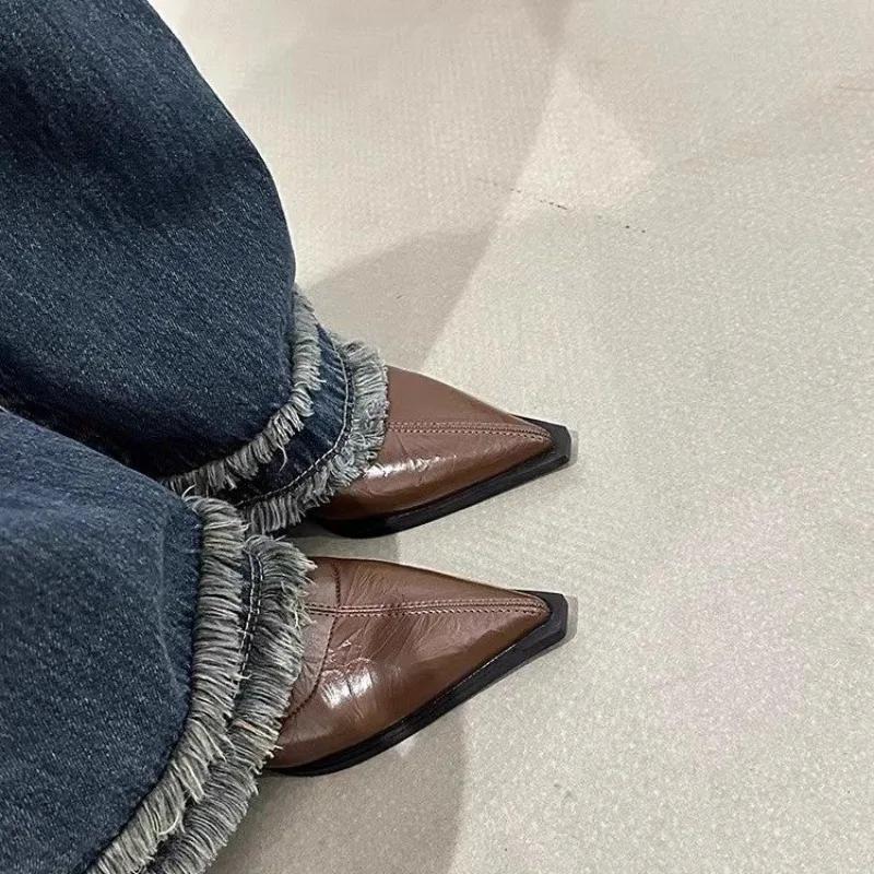 Korean Brown Pointed Short Boots Women's Shoes 2026 New Fashionable and Versatile Stylish and Slim Boots with Thick Heels
