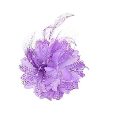 Kopfbedeckungen – Fascinators & Mini-Hüte