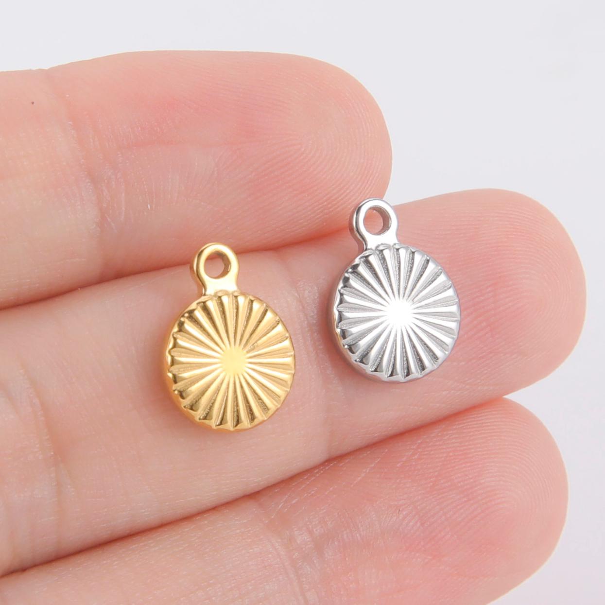 

Teamer 5pcs Stainless Steel Charms for Jewelry Making Four-leaf Clover Flower Tree of Life Pendant for Bracelet DIY Accessories Silver