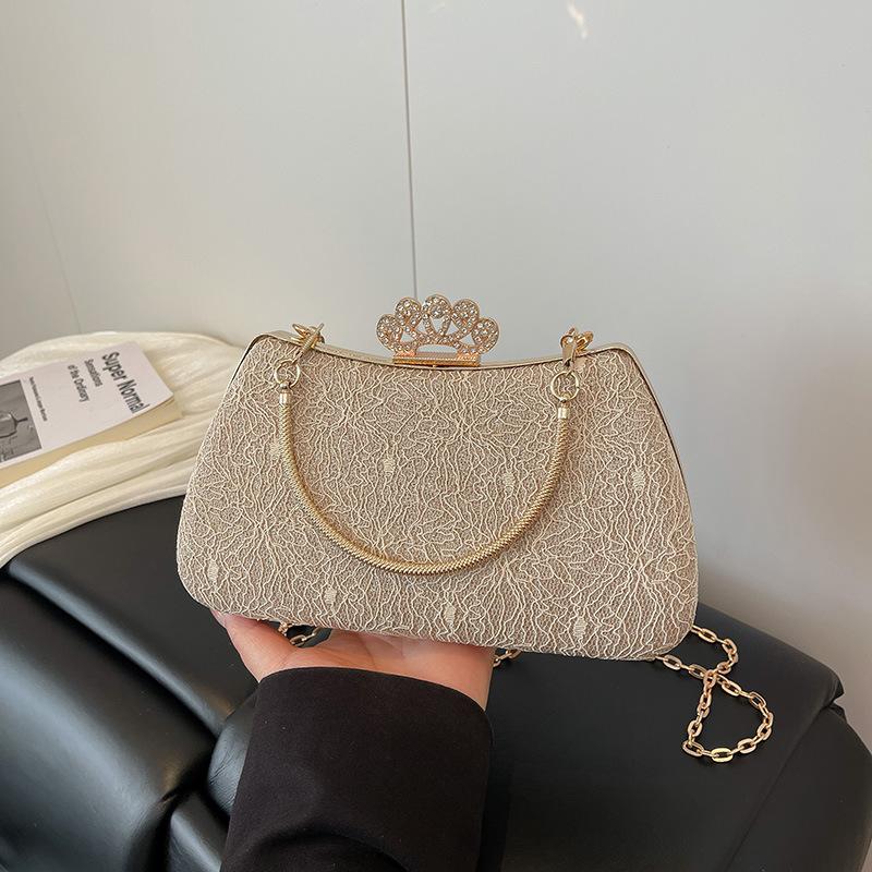 Niche light luxury diamond-encrusted dinner bag  new trendy texture chain handbag versatile hard shell women's messenger bag