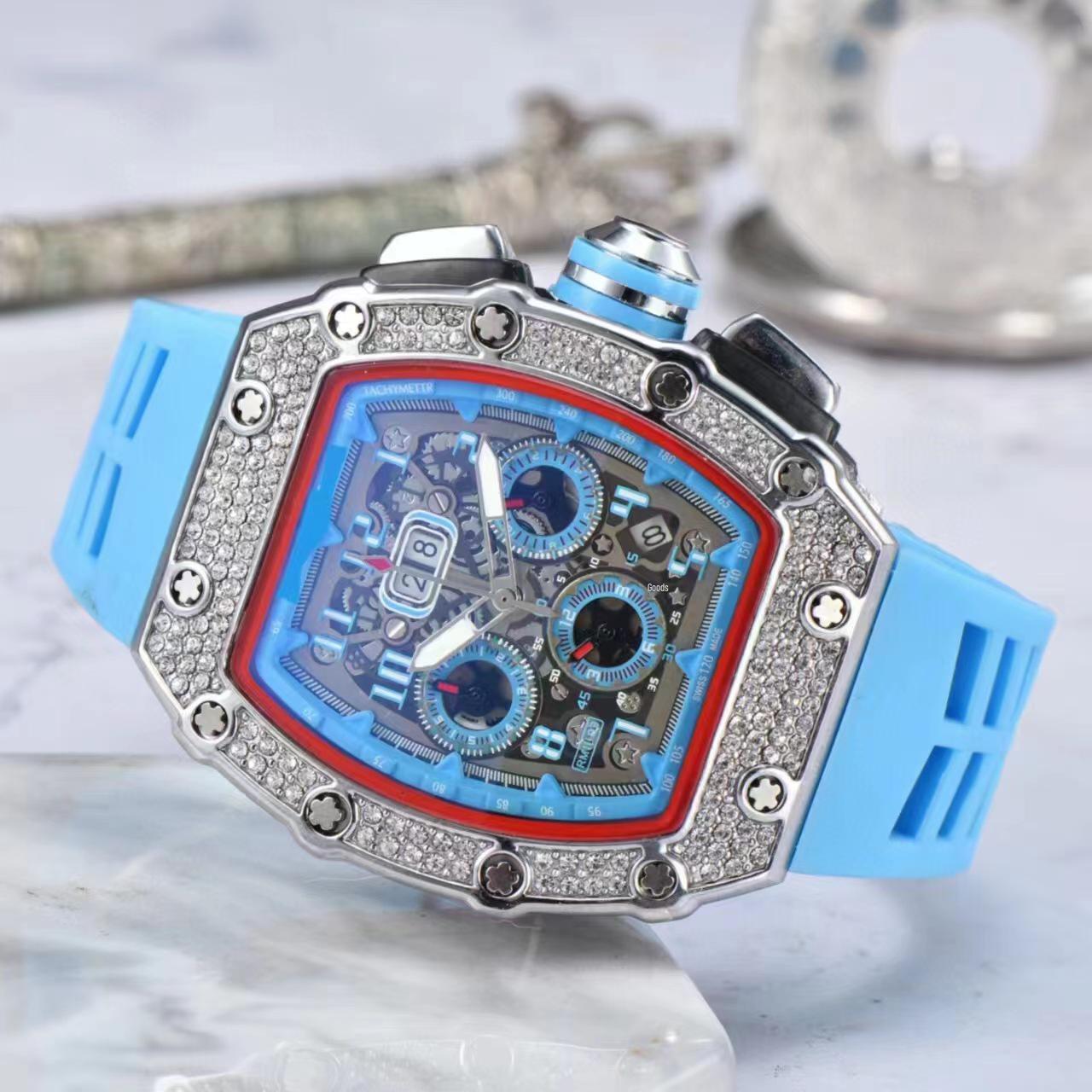 2020 European-American Diamond Skull Six-Hand Quartz Barrel Men s Watch