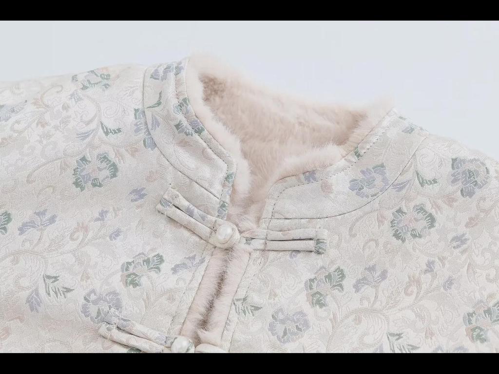 Women's Retro Jacquard Double-Sided Button Fur Coat - Stylish Chinese Autumn/Winter Top