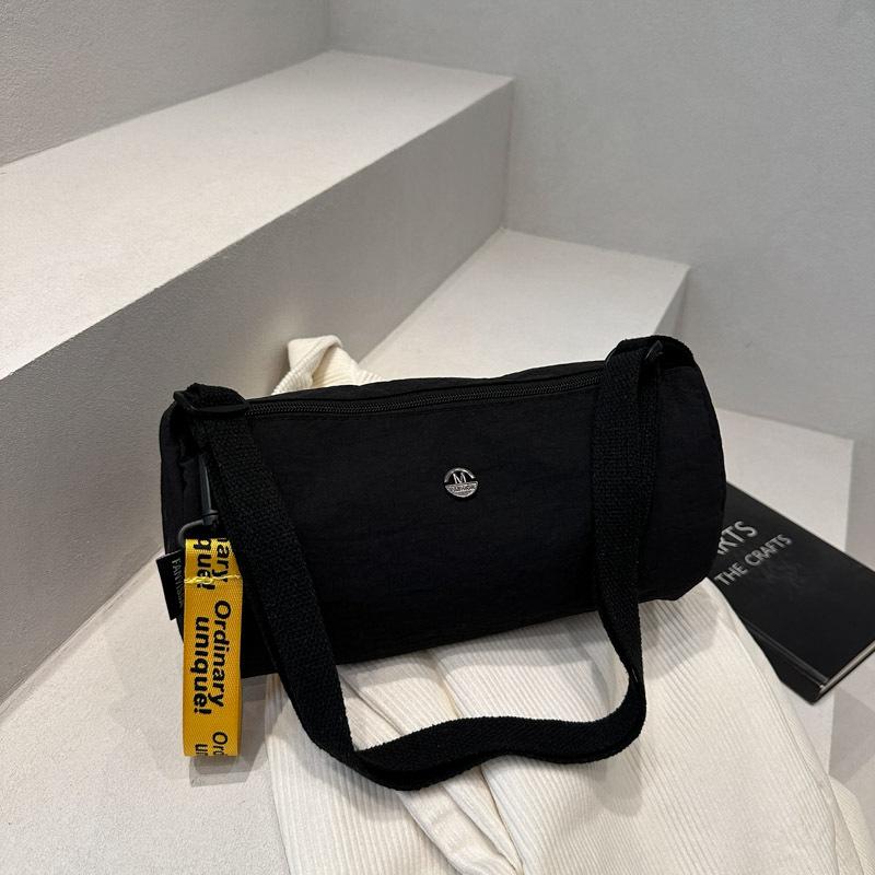 

Летняя новая однотонная простая повседневная цилиндрическая сумка-тоут, сумка через плечо, большая вместимость, легкая сумка-мессенджер чёрный