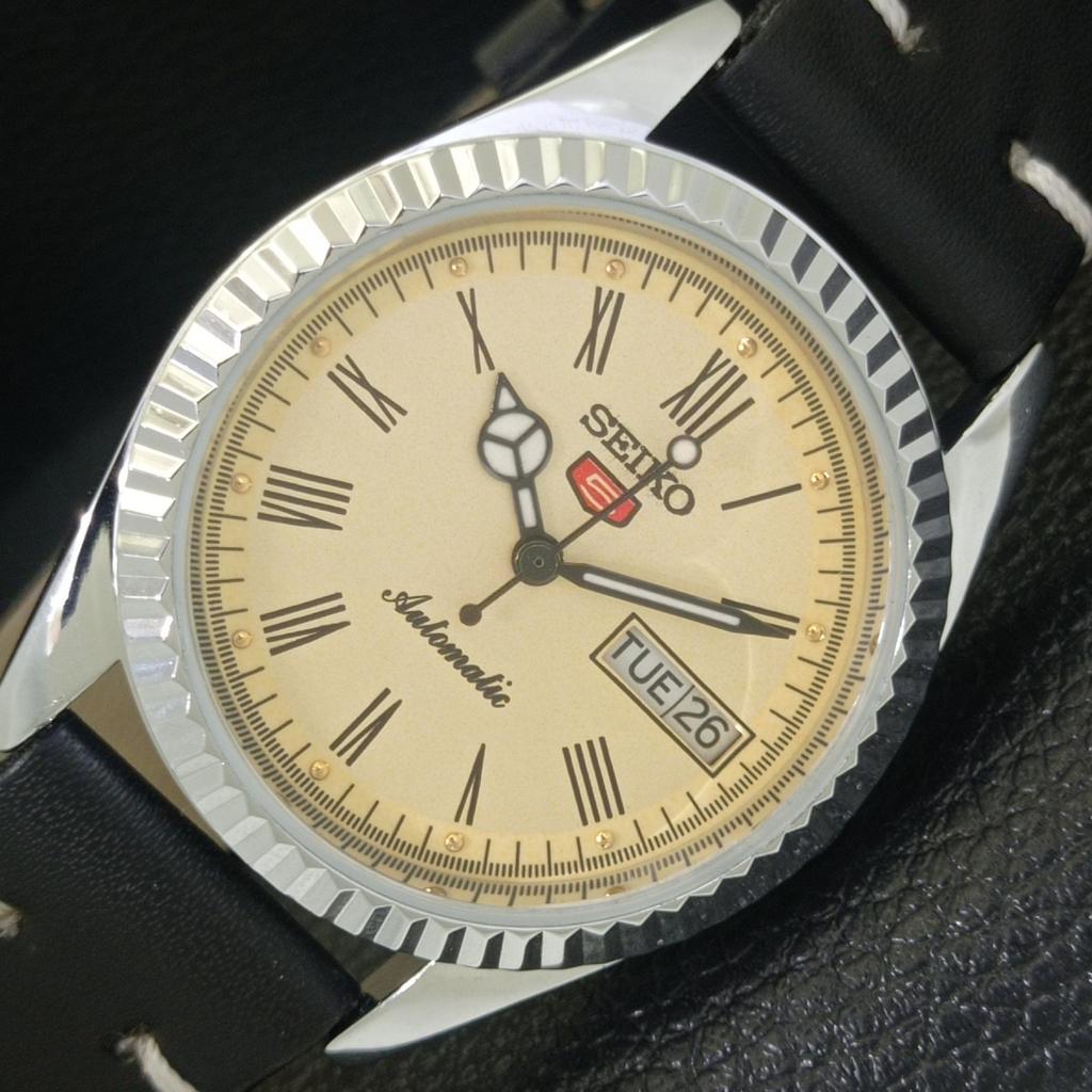 ОТРЕСТАВРИРОВАННЫЕ ВИНТАЖНЫЕ МУЖСКИЕ АВТОМАТИЧЕСКИЕ ЧАСЫ SEIKO 5 ЯПОНИЯ РИМСКИЕ ЦИФРЫ a442027-1