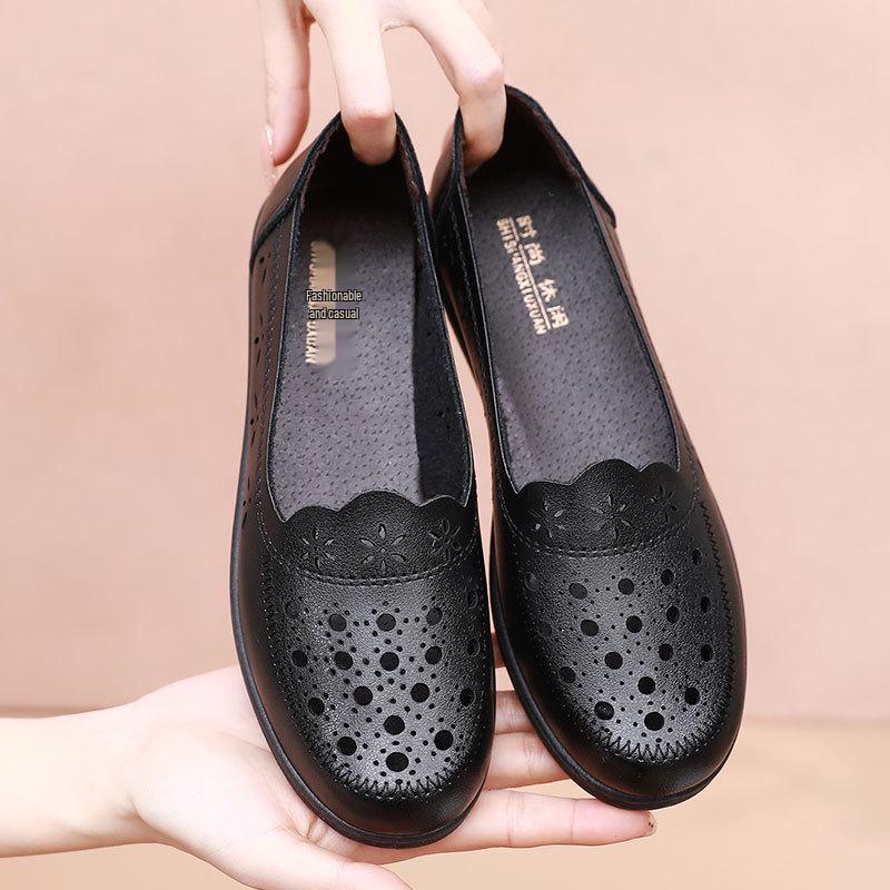 Mom's Summer Breathable Leather Sandals – Soft Sole, Non-Slip Flats for Middle-Aged & Elderly Women
