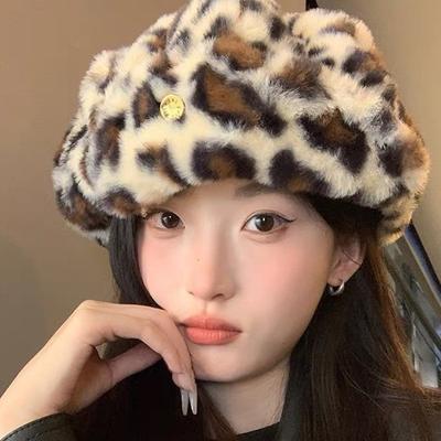New Leopard Print Beret Women's Autumn and Winter Korean Version Versatile Face Showing Little Painter Hat Warm Ear Protection Beret Hat