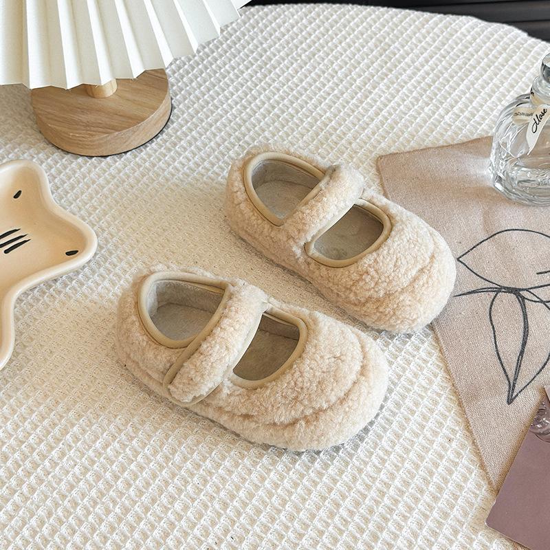 

Simple solid color girls Mary Jane shoes, new autumn and winter style, cute and quirky plush loafers with Velcro, flat-soled and lined with fleece 21 бежевый
