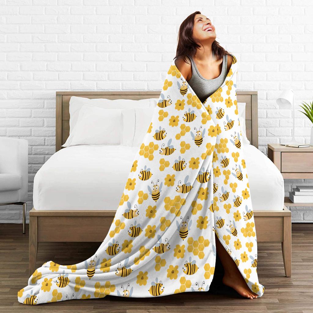 Super Warm Blankets Travel Bee in honeycomb and flowers Throw Blanket  Flannel Bedspread For Couch Chair Pattern Sofa Bed Cover