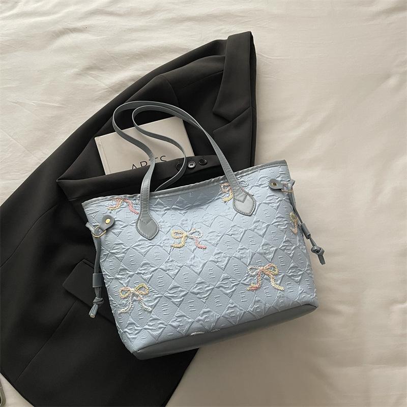 

Small fresh bow messenger bag large capacity student make-up bag shoulder bag sweet girl versatile bag синій