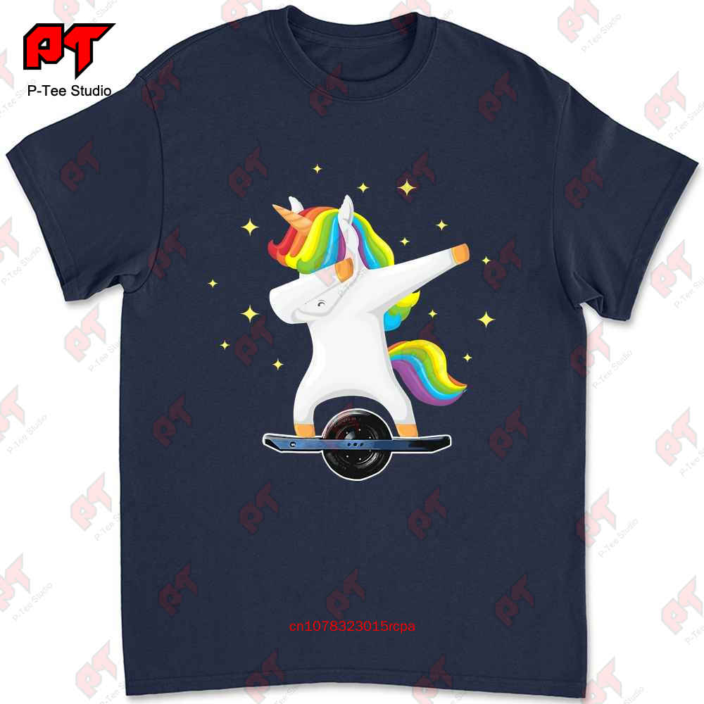 Maglietta KJ61 con Unicorno che fa il Dab mentre pattina su Onewheel
