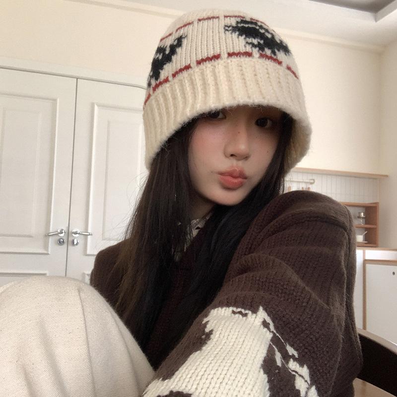 

Retro Knitted Wool Hat Women Korean Versatile Face Showing Small Bucket Thickened Cold Resistant Warm Trendy бежевый