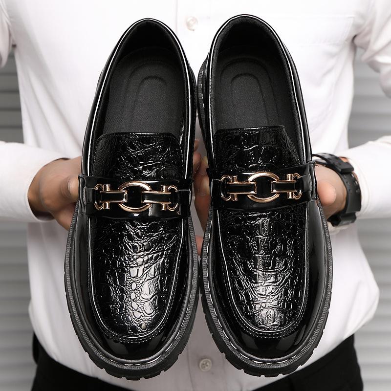 Spring and Autumn Glossy Small Leather Shoes Social Men's Shoes Casual Shoes Trendy Shoes Men's Lazy Shoes Nesting Trend One Pedal Small Size