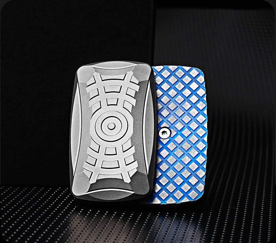 Titanium Alloy Decompression EDC Skateboard Toy - Portable Stress Relief Gadget.