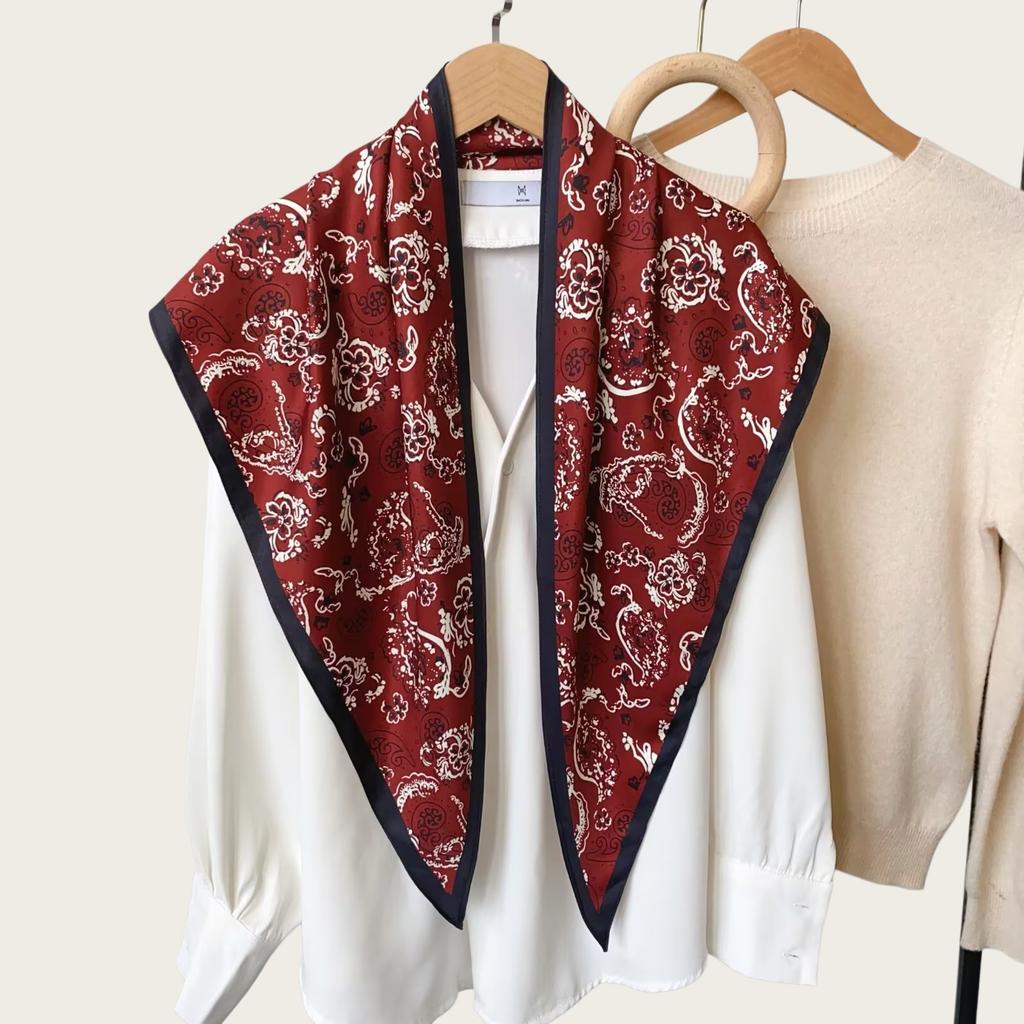 Twill silk triangular scarf, clothing accessories, cashew nut double-sided printed belt, versatile women's rhombus silk scarf, bag head, fart curtain.