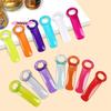 Ouvre-boîte portable 2 en 1 Support de téléphone - Ouvre-bouchon de bouteille de bière universel antidérapant Gadget de cuisine Option demi-pack disponible