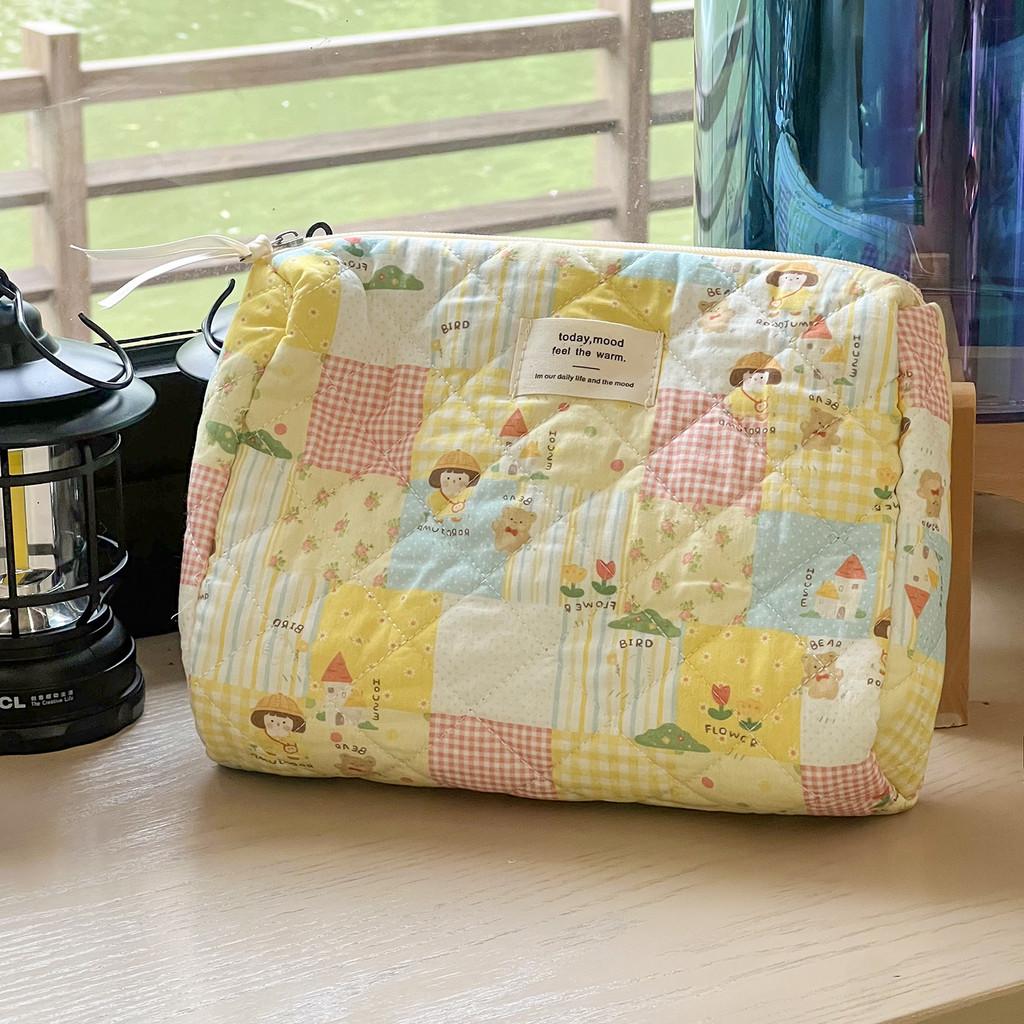 Polyester Girl Makeup Bag With Landscape Pattern And Vintage Style For Daily Use