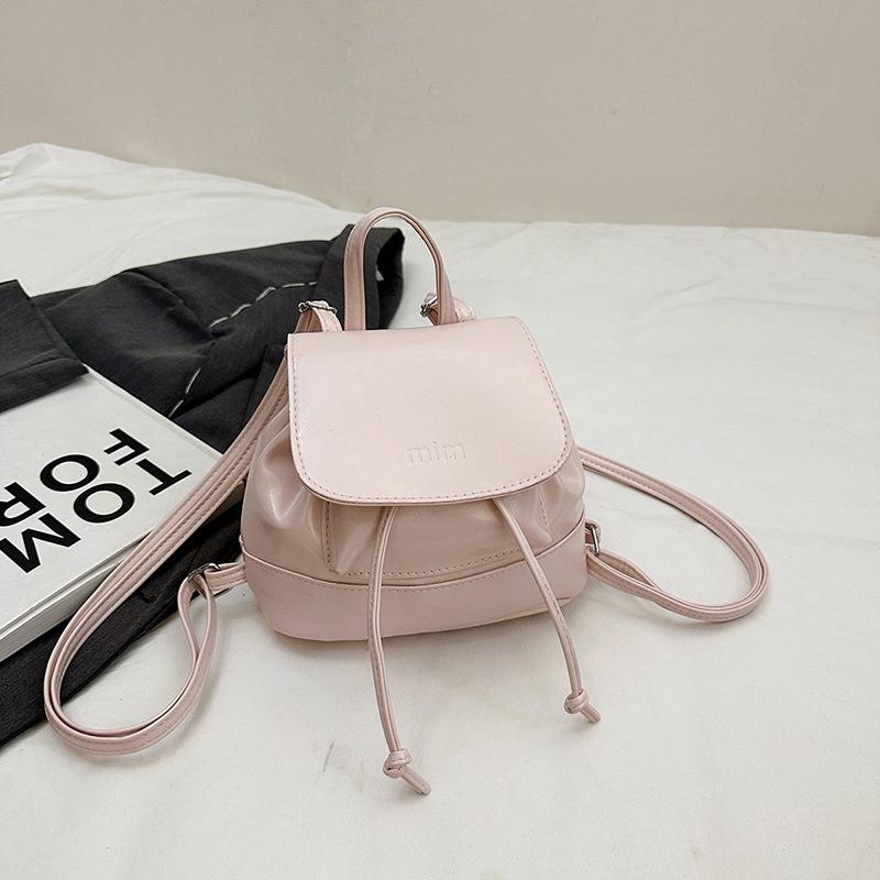 Simple and versatile niche design women's backpack new popular casual small backpack fashion travel small schoolbag