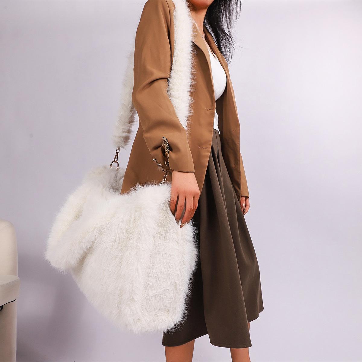 

New Long Shoulder Strap Plush Bag Women s Bag Imitation Fox Fur Ins Large Capacity Fur Tote Bag белый