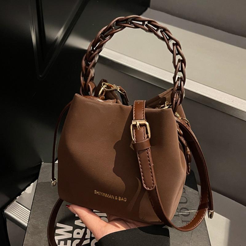 High-end Handbag, Retro and Stylish Crossbody Bag, Fashionable Single-shoulder Bucket Bag Casually