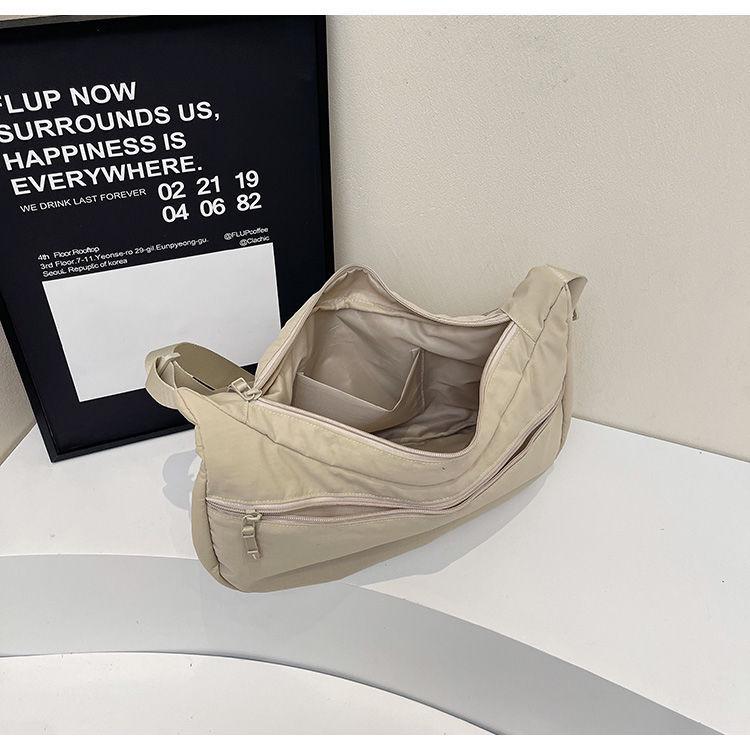 Nylon Sporttasche mit großem Fassungsvermögen und geringem Gewicht - Damen vielseitige wasserdichte Umhängetasche 2025