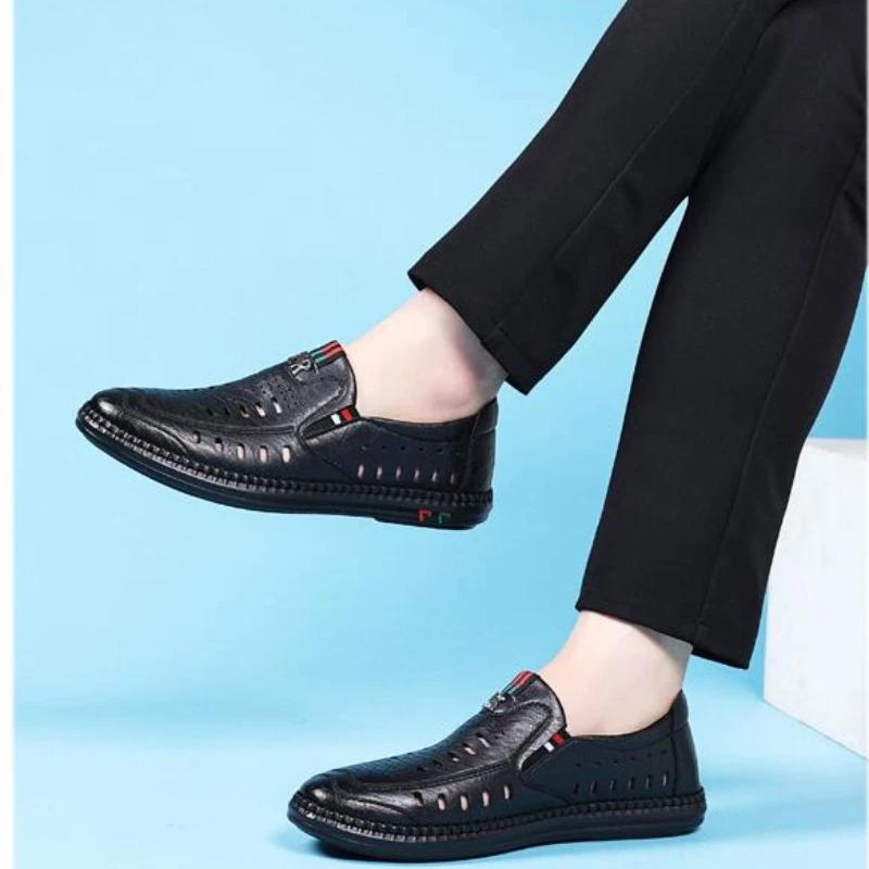  Summer Men Fashion Sandals Leather Casual Man Shoe Male Mesh Hollowed Soft Bottom Breathable Slippers Men's Shoes Sneaker