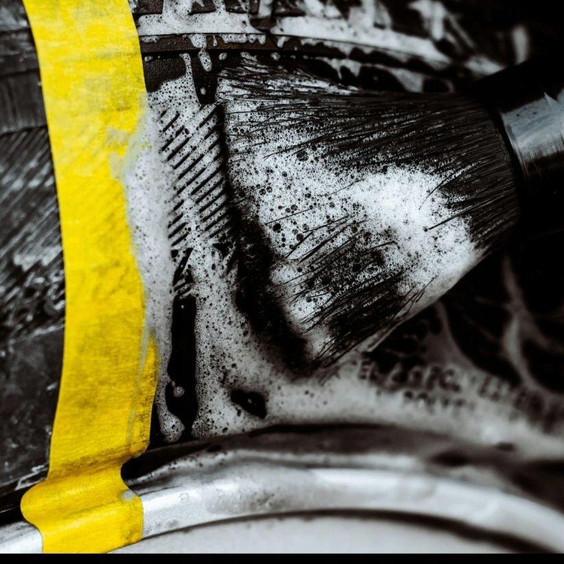 K2 Roton Pro Krwawi Deironizer Tekutina + Štětec Na Mytí Čištění Ráfků 1L