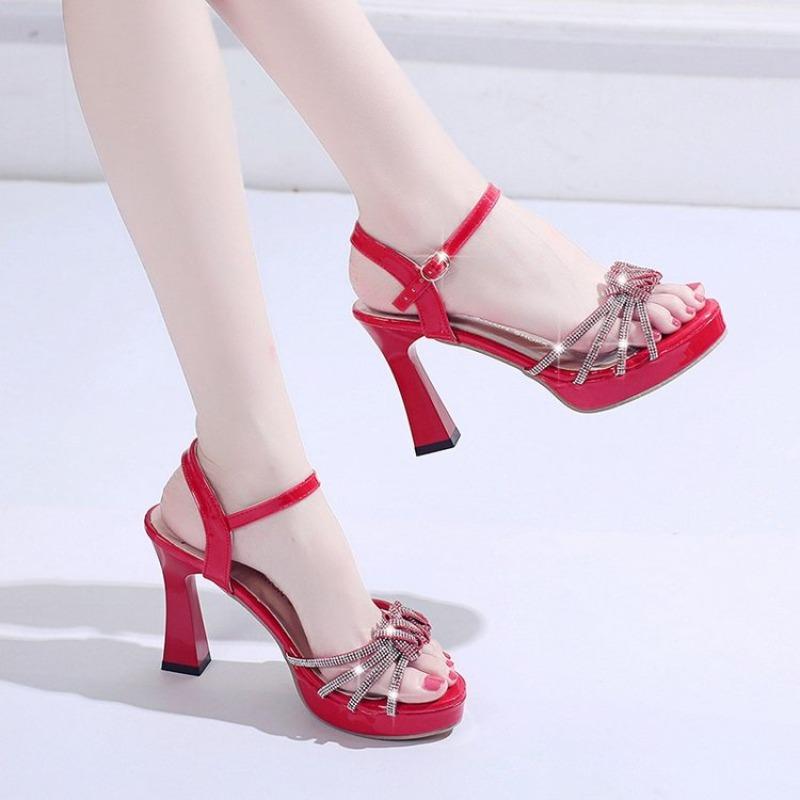 Dames Zomerschoenen Platform Sandalen 2026 Mode Hoge Hakken Sandaal Dames Schoenen met Hak Rode Open Neus Strass Bruiloft