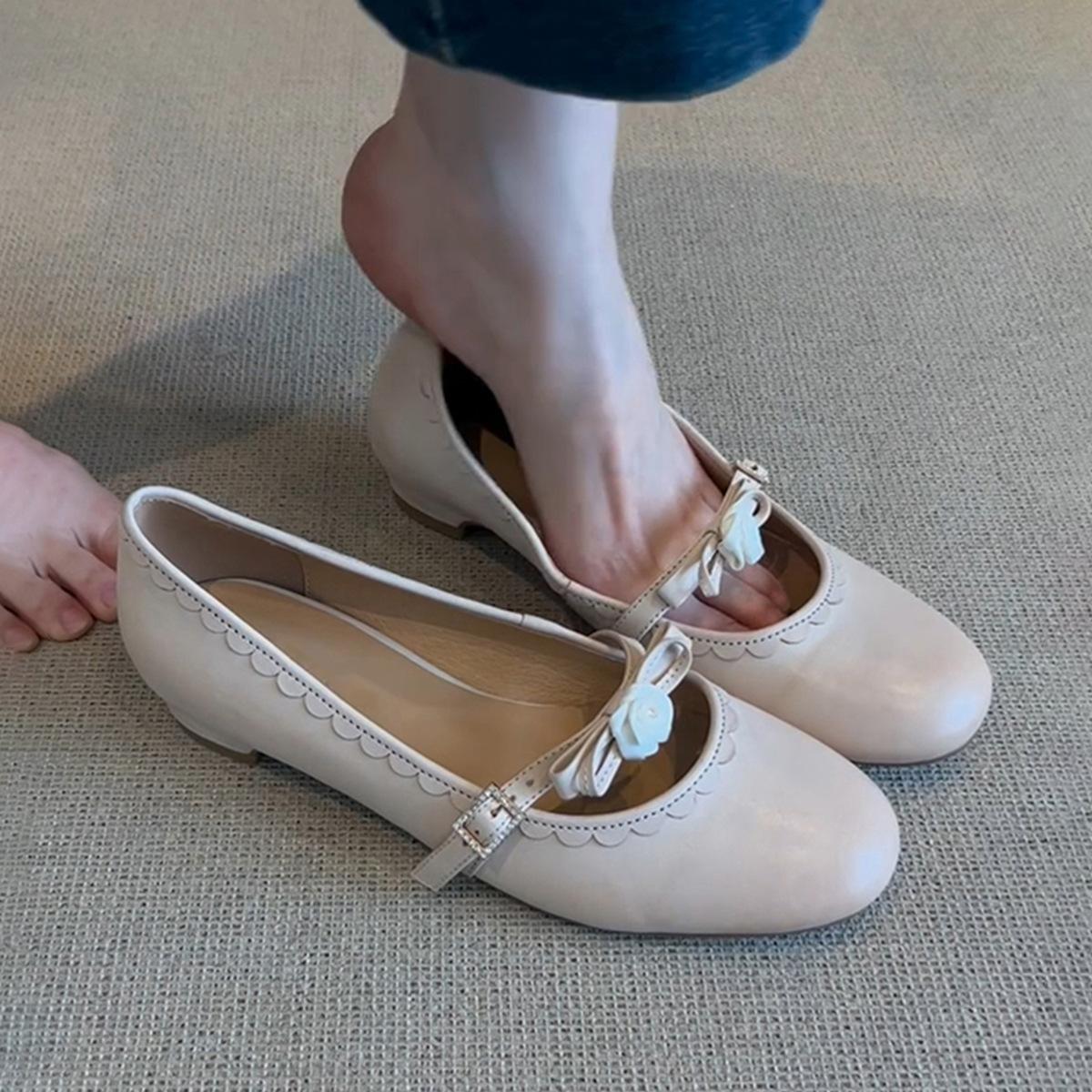 

Sheepskin~ French retro leather shoes round head single shoes women s word with bow flower shallow mouth Mary Jane shoes 35