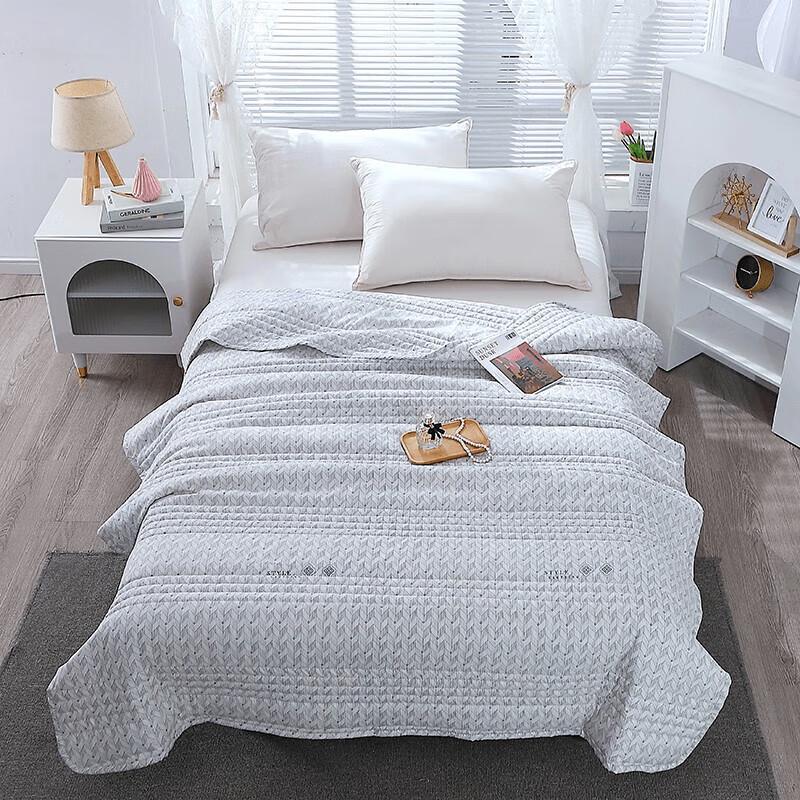 

Plover Summer Style Lightweight Quilt