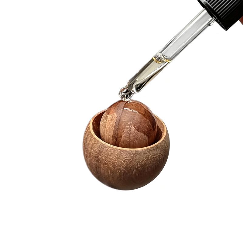Wooden Car Air Vent Diffuser With Refillable Natural Wood Design And Long Lasting Scent For Daily Commute Car Interior Use