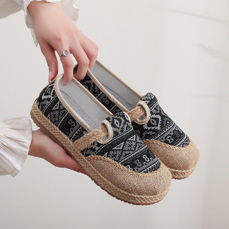 Customized old Beijing cloth shoes summer women's trend comfortable versatile soft sole non-slip mesh one pedal lazy fisherman shoes