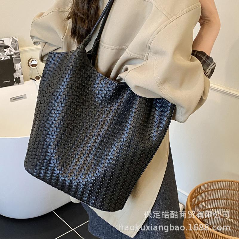 

Ретро сумка женская большой вместимости 2025 новая осень и зима универсальная на одно плечо плетеная сумка мать и дитя сумка-тоут для поездок на работу хаки