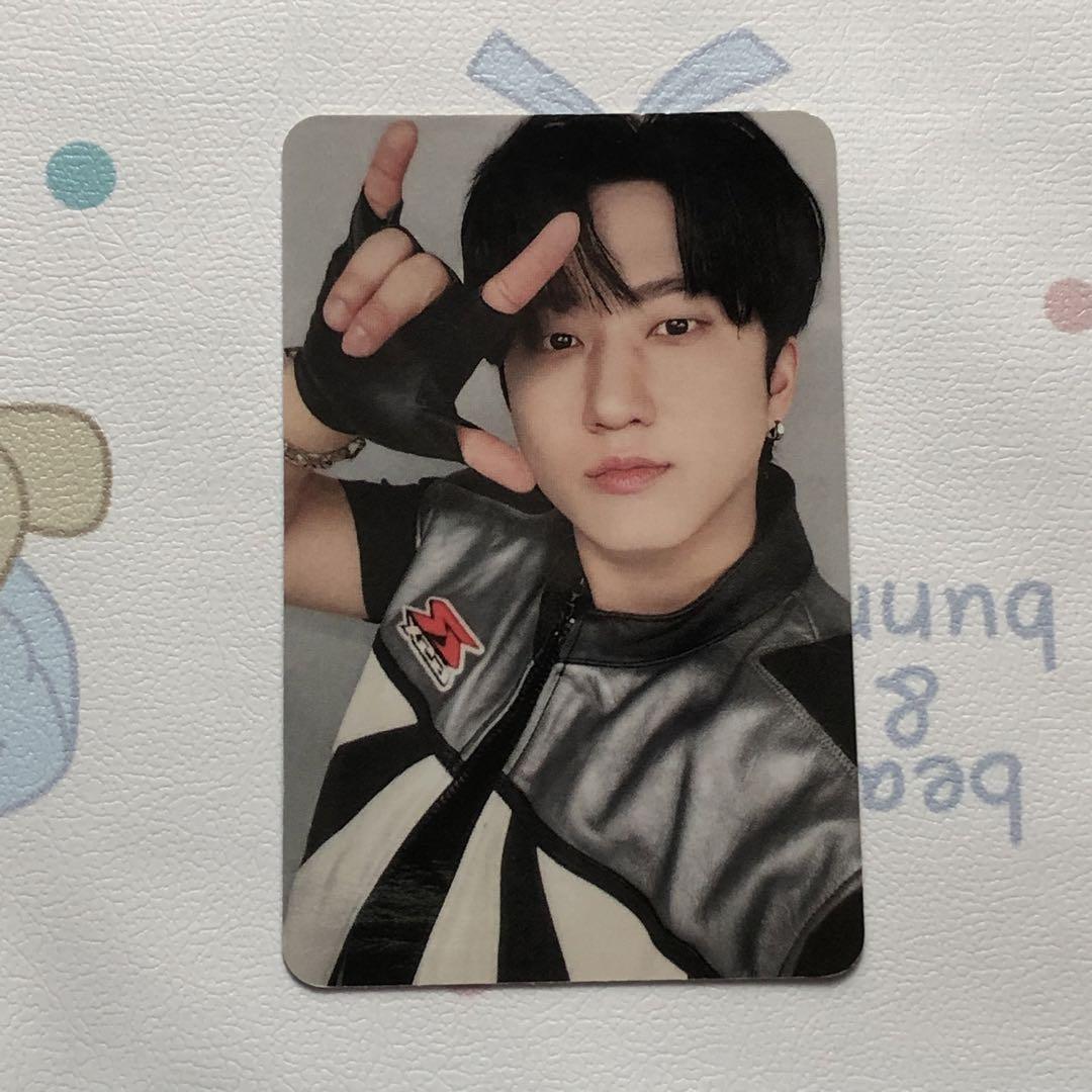 

[USED] StrayKids RakuSTAR Changbin 2nd Week Limited Sanok Trading Card