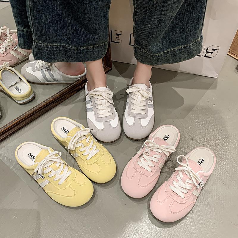 Baotou slippers women's summer outer wear 2025 new super fire moral training shoes half drag white shoes explosion one pedal Forrest Gump shoes