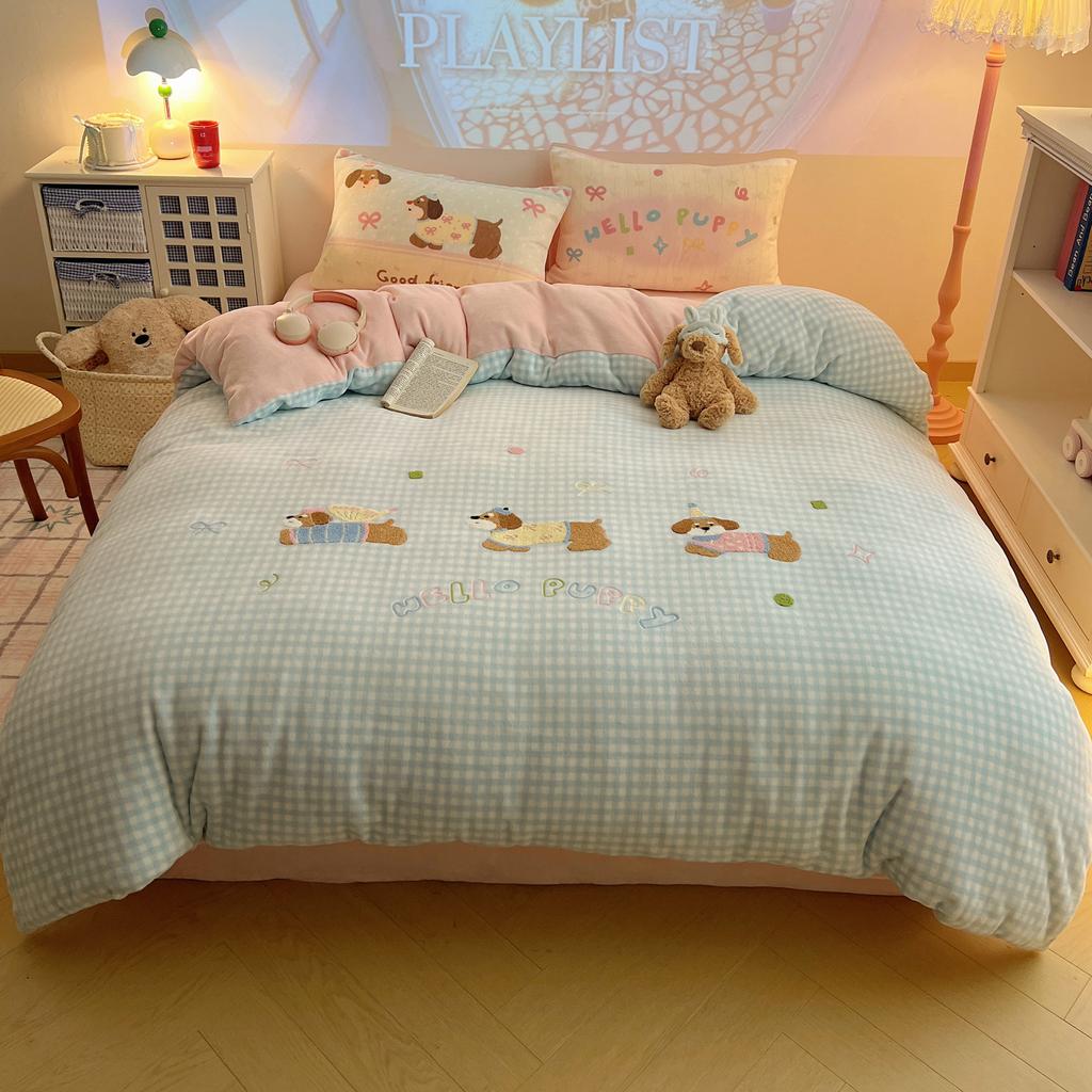 Thickened Milk Fleece Towel Embroidery Four-Piece Set 1.2M Bed Sheet Three-Piece Set, Gingerbread Small