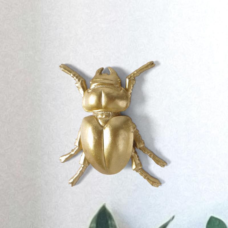 Golden Scarab Wall Hanging Ornament - Creative Resin Wall Decoration for Home, Bedroom, Living Room