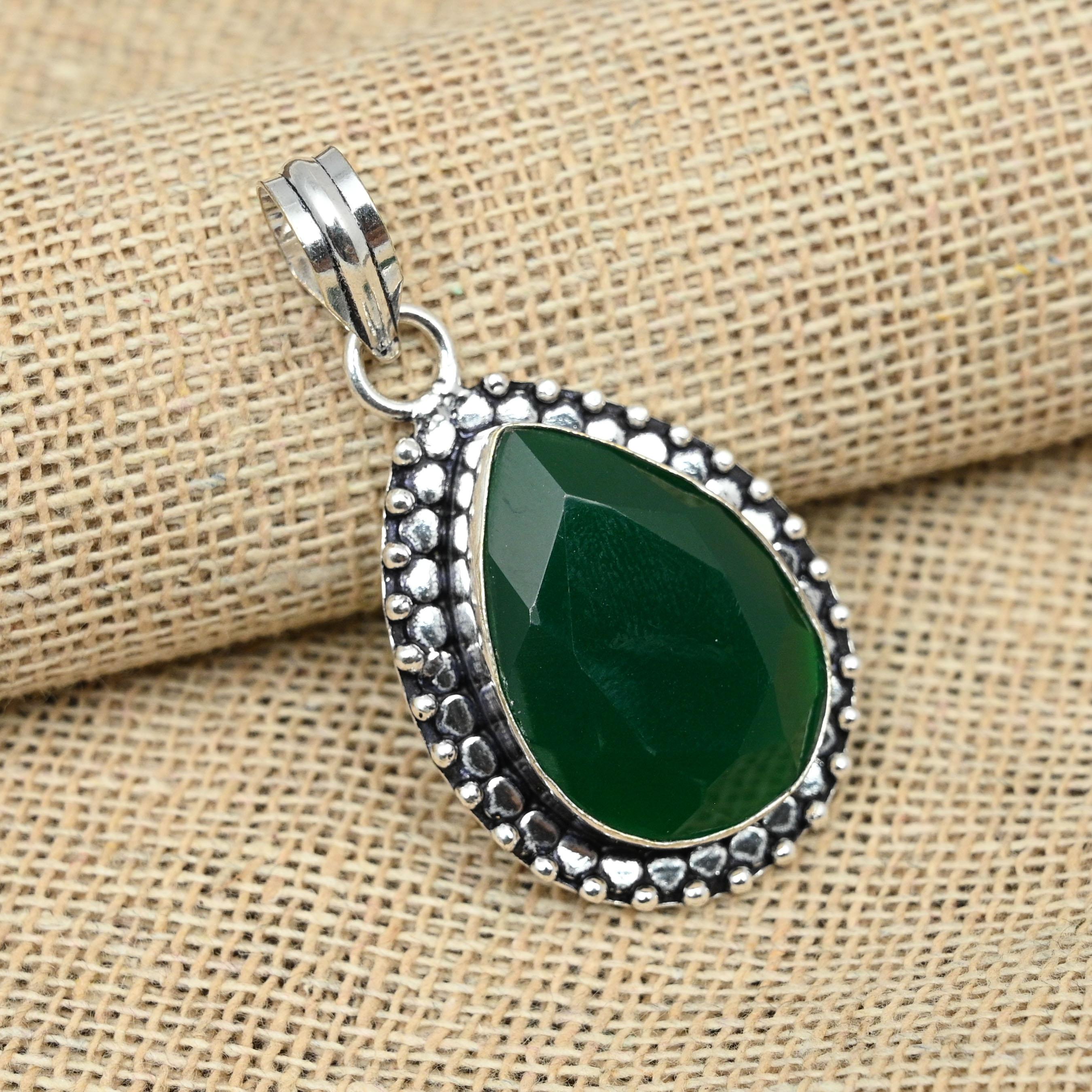 

Изумрудный драгоценный камень, созданный в лаборатории, подвески и подвески ручной работы из стерлингового серебра 925 пробы 1.77 Inches зелёный