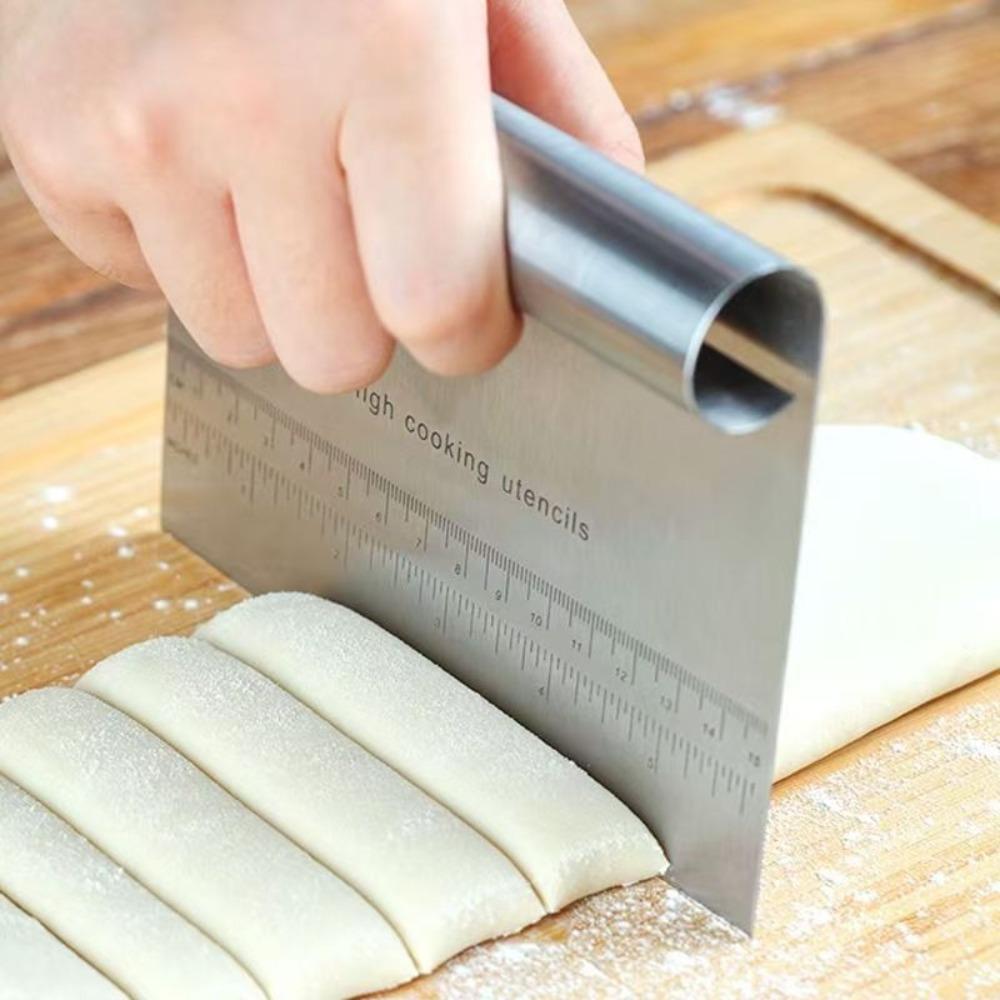 Stainless Steel Scraper Dough Pastry Pizza Cutter with Measuring Scale Multifunctional Kitchen Gadget Easy To Clean and Reusable