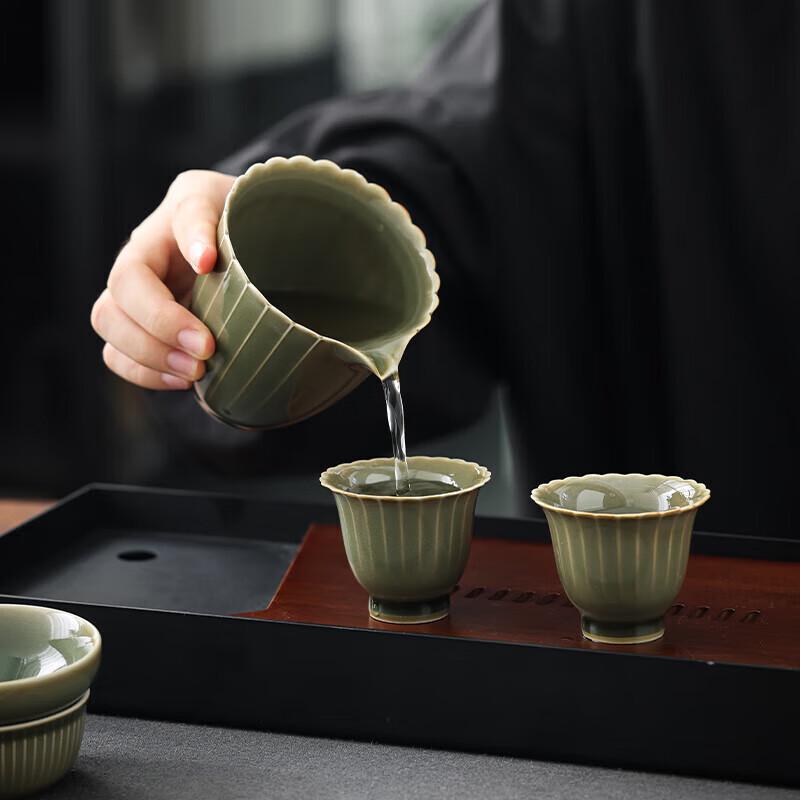 Hongyu YuYueQing.Mei 9-Piece Ceramic Tea Set