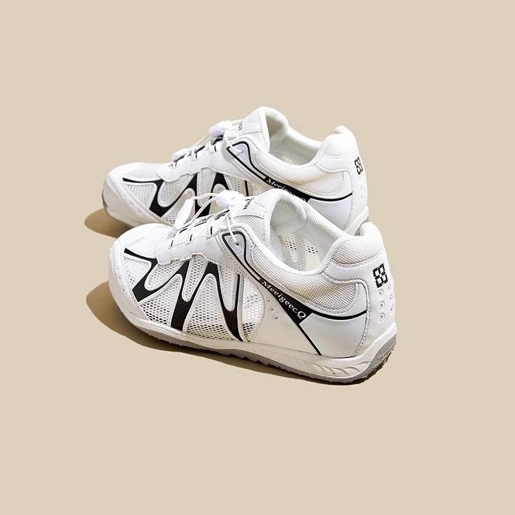 Leather Retro Casual Sports Shoes Women's 2025 Spring and Summer New Thick-soled Heightening Lace-up Versatile Trend Fly-woven Shoes