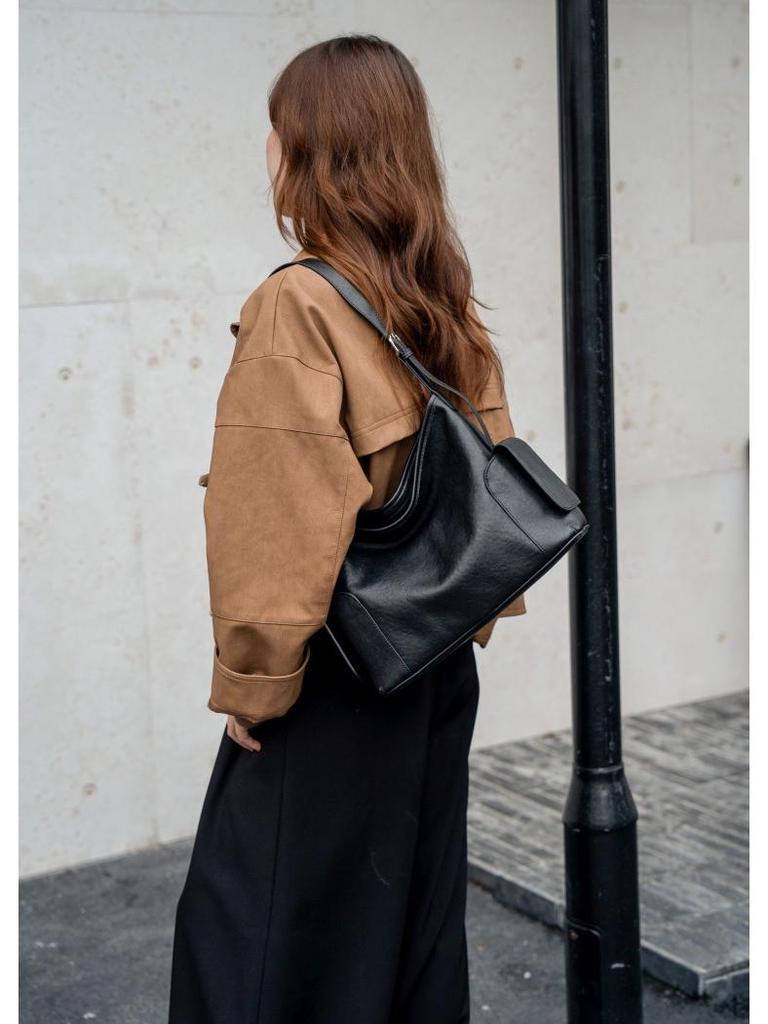 Vegetable Tanned Leather Women's Crossbody Tote - Soft, High-End Cowhide, Large Capacity, Underarm Design