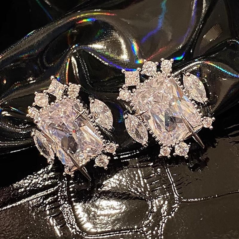 European And Korean Geometric Star Stud Earrings For Women, Personalized Design Zircon Earrings, Fashionable And Popular Niche Models