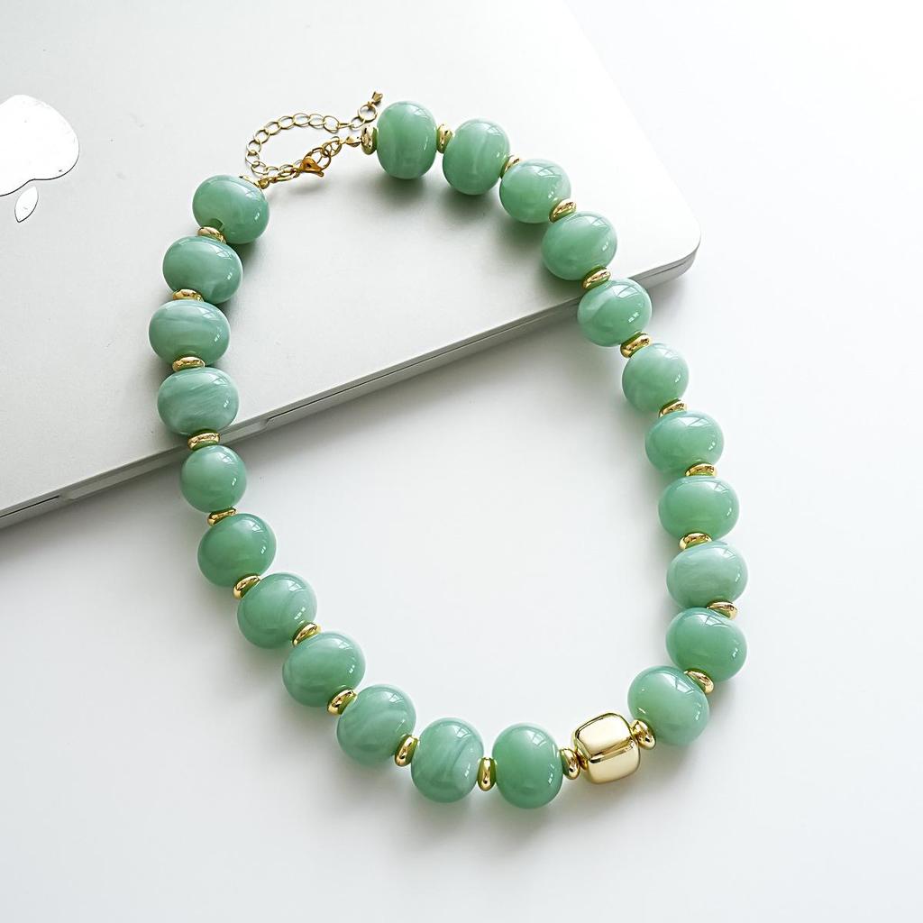 Collier Cœur Dégradé Acrylique - Chaîne de Clavicule Dopamine Haut de Gamme Européen & Américain.