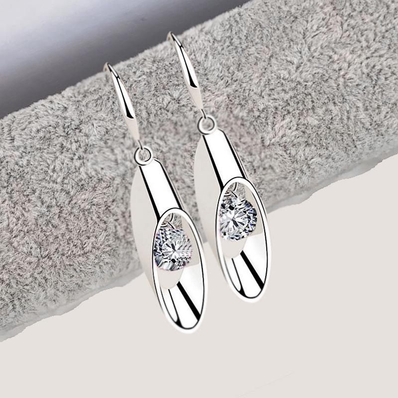 

European and American Fashion Cylindrical Personalized Earrings, Women s Long Style Water Droplet Design, Minimalist Accessories
