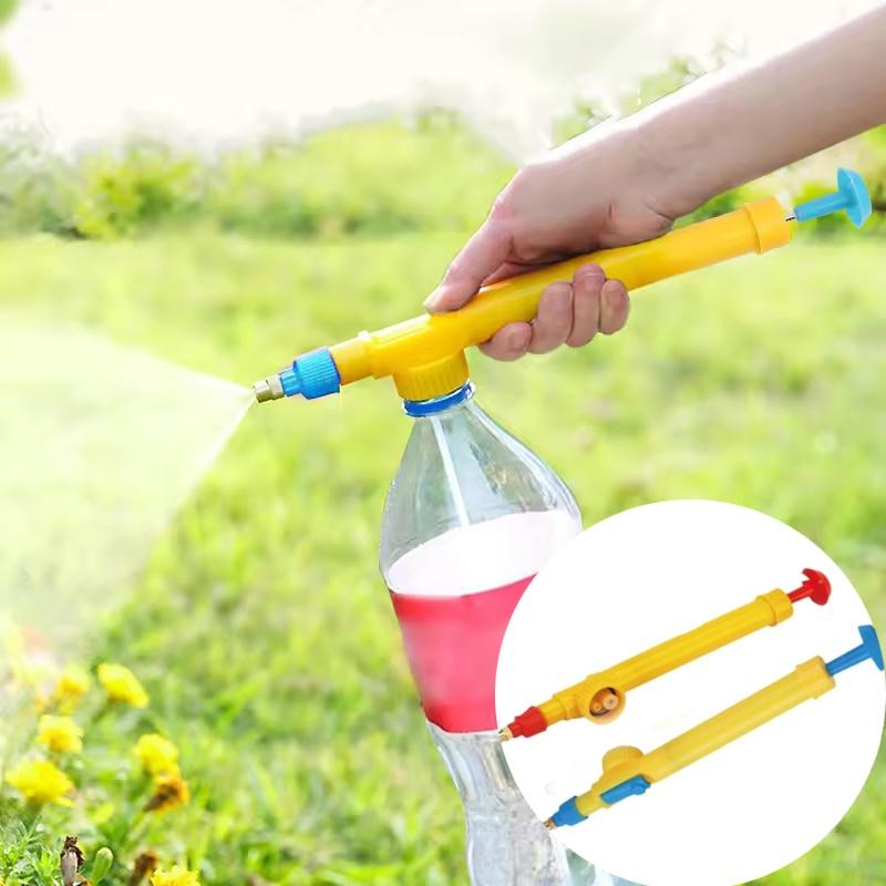 Willekeurig Selecteer Eén in Blauw en Rood Handmatige Hogedruk Luchtpomp Handmatige Spuitbus Verstelbare Spuitkop voor Drankfles Mondstuk Garde