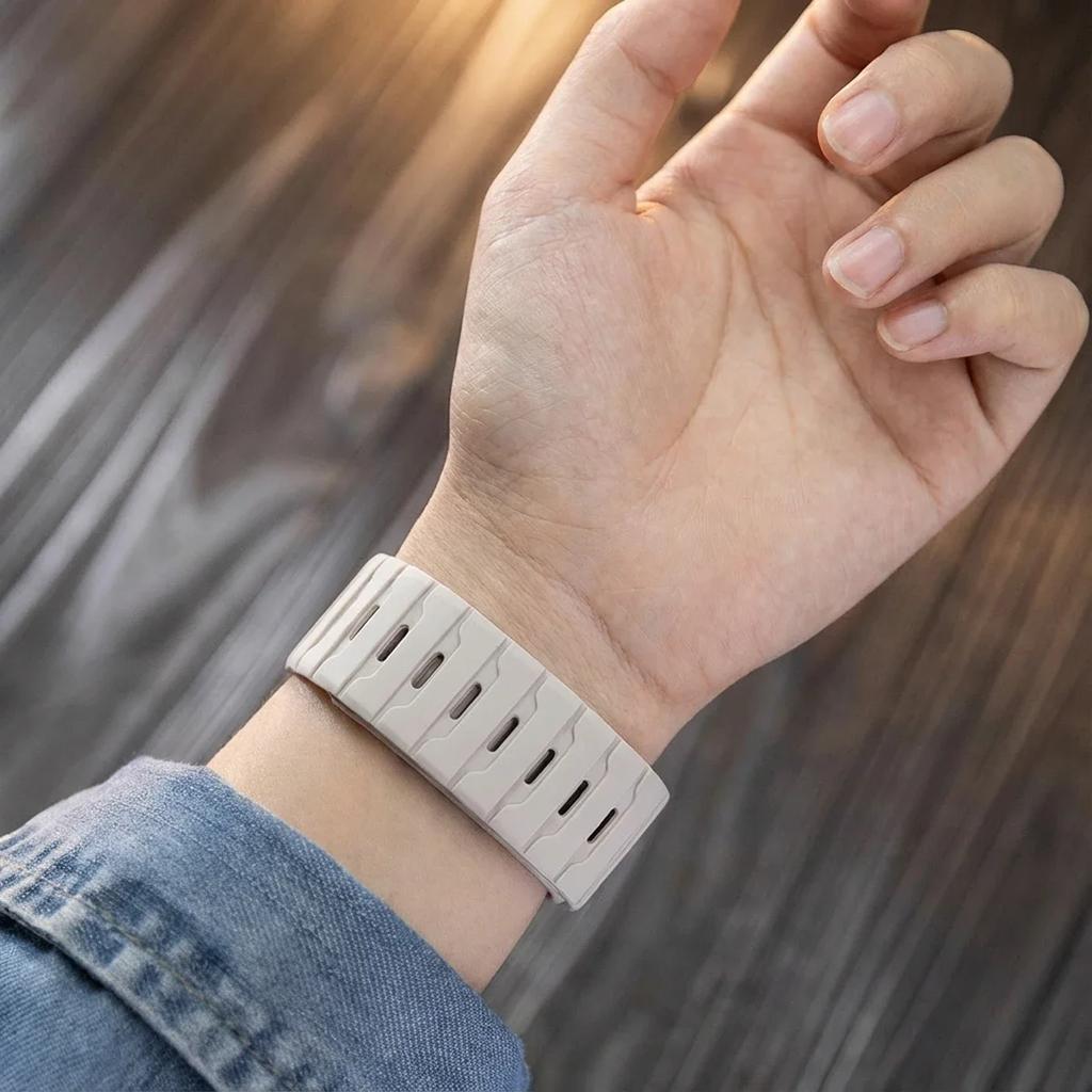 Silicone Magnetic Strap for Samsung 8 40mm 44mm classic 46mm Sport Watchband Bracelet for Samsung Ultra 1 2 Smart Watch Band